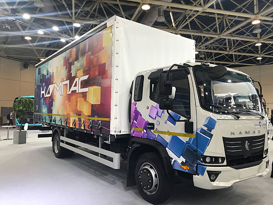 Грузовые автомобили семейства КАМАЗ Компас на выставке COMTRANS 2023